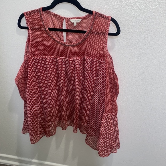 Lucky Brand Cold Shoulder Printed Flutter Sleeve Top - Picture 2 of 6